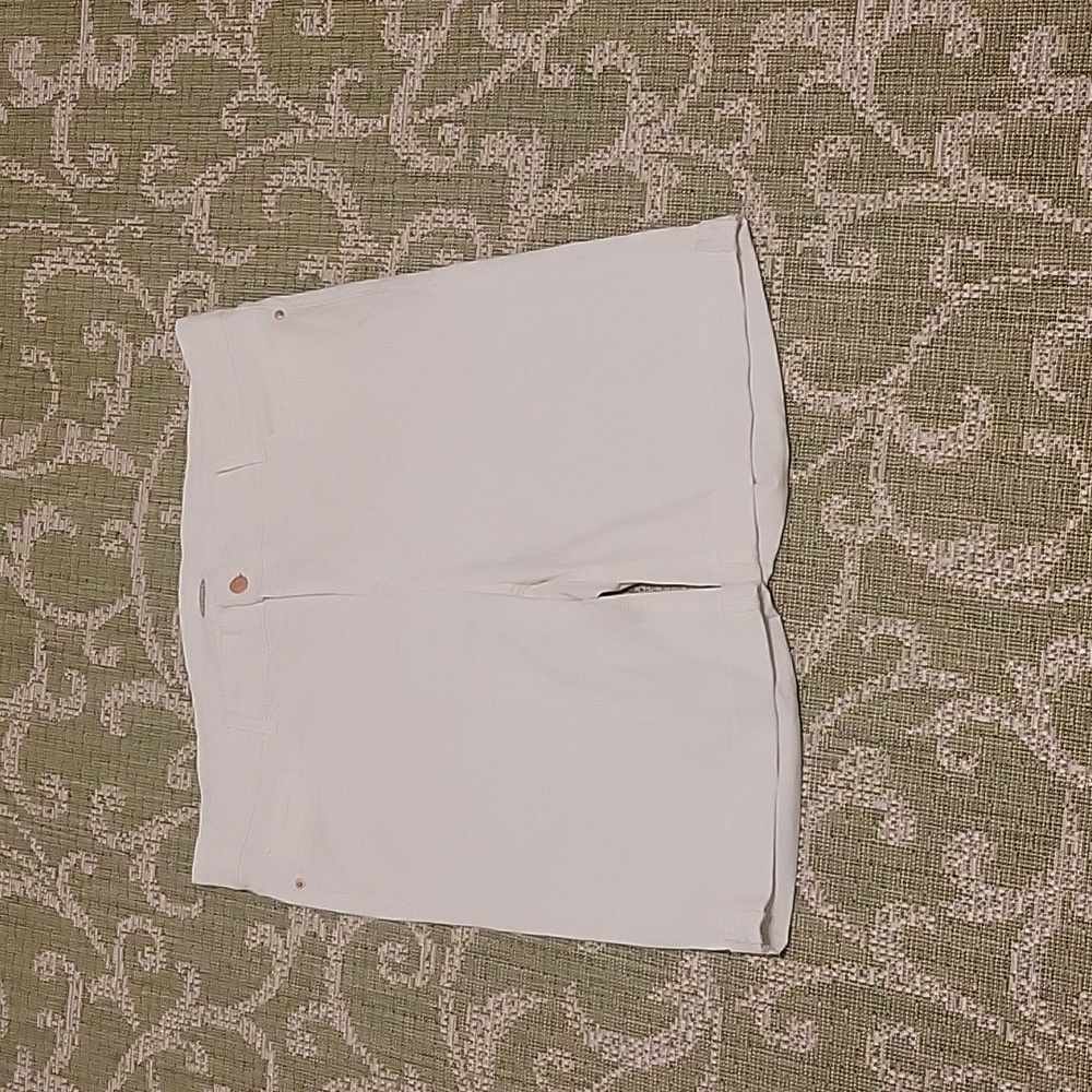 Old Navy White size 20 Taille Forte Jean shorts